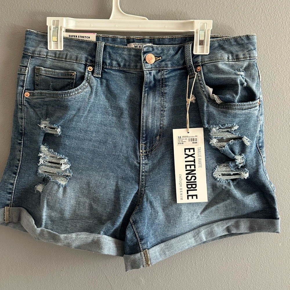 Really cute denim shorts